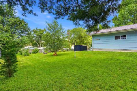 525 S Marion Avenue Washington IA 52353-1426