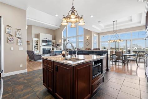 604 Majestic Oak Ridge Solon IA 52333