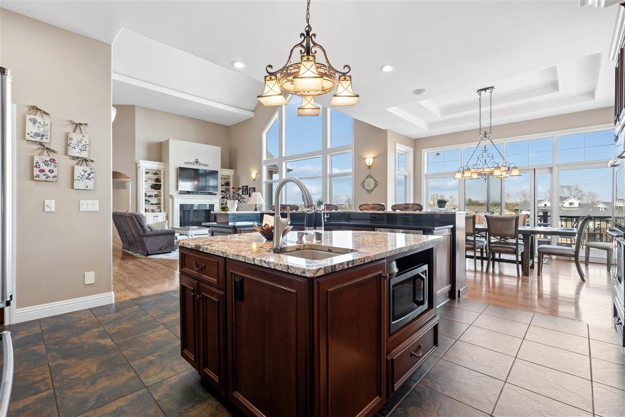 604 Majestic Oak Ridge Solon IA 52333