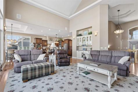 604 Majestic Oak Ridge Solon IA 52333