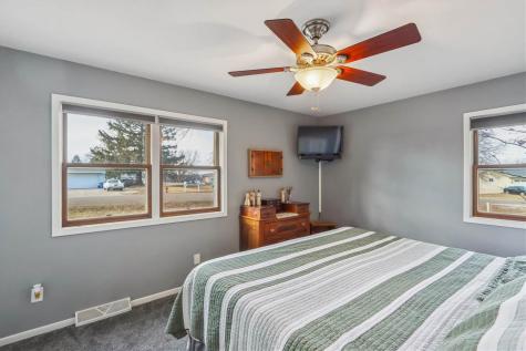 39 Greenview Drive West Branch IA 52358