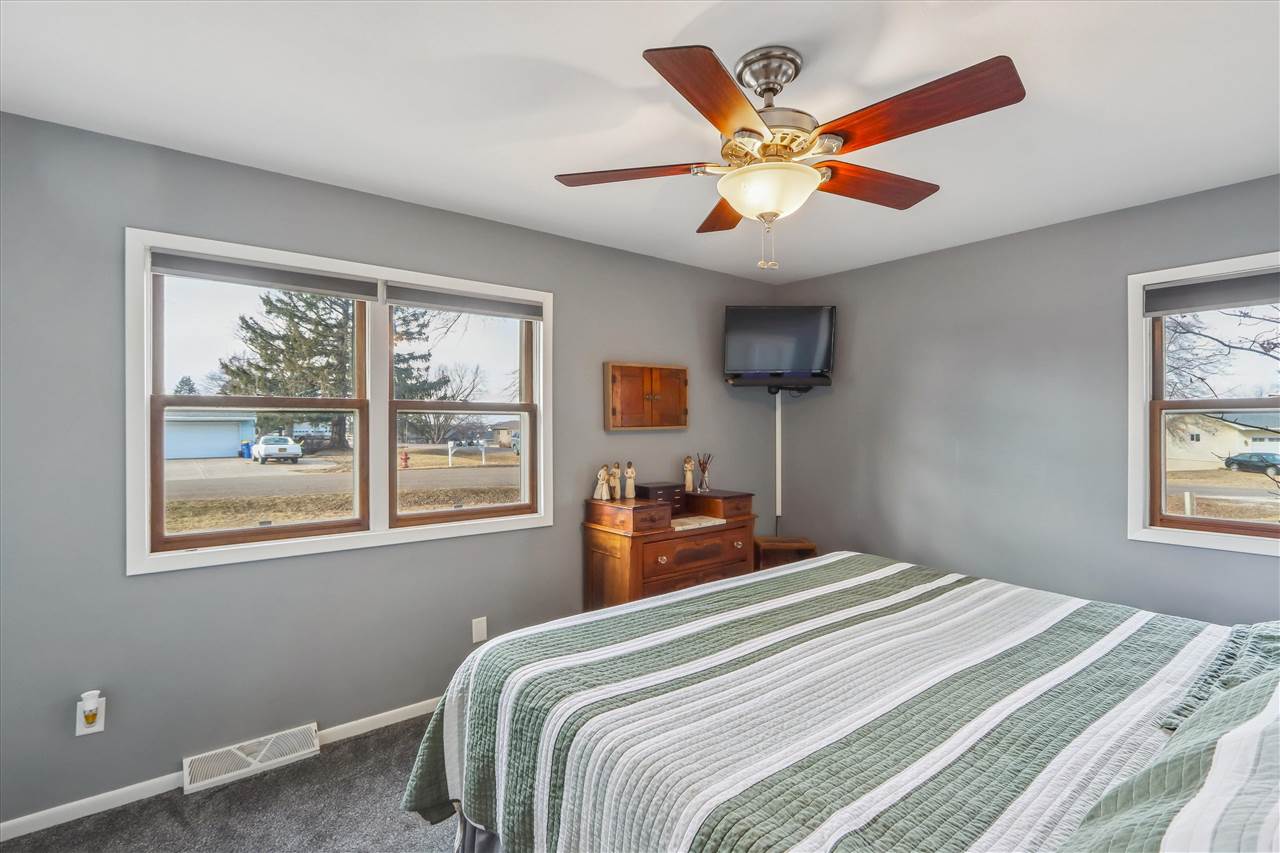 39 Greenview Drive West Branch IA 52358