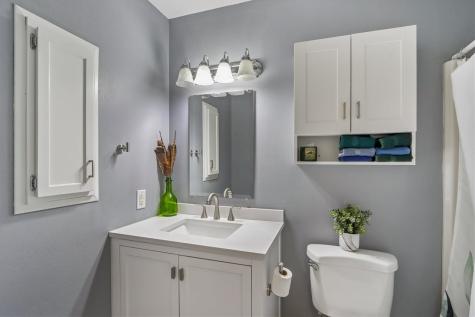 39 Greenview Drive West Branch IA 52358