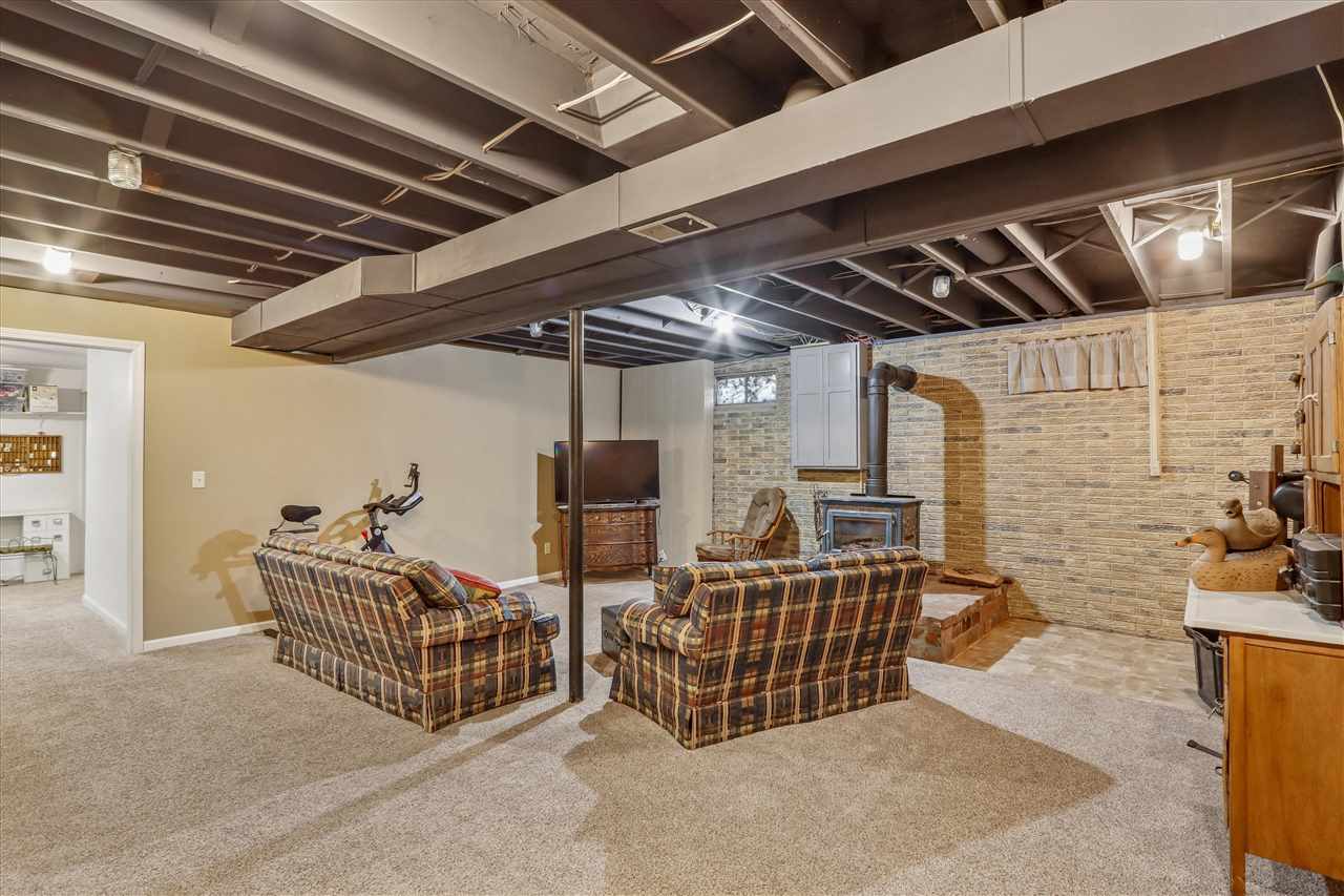 39 Greenview Drive West Branch IA 52358
