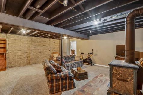 39 Greenview Drive West Branch IA 52358
