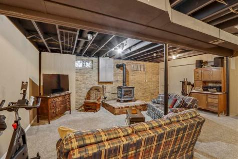39 Greenview Drive West Branch IA 52358