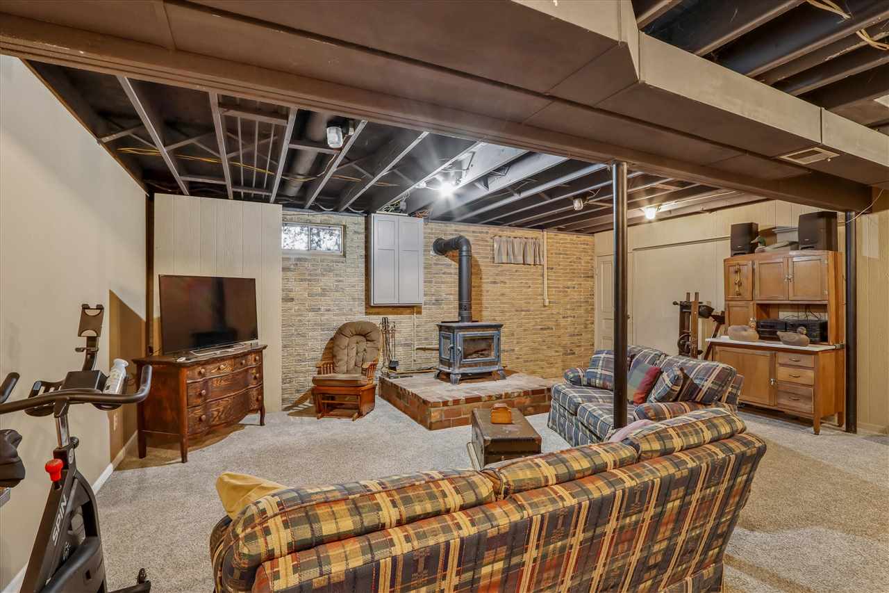 39 Greenview Drive West Branch IA 52358