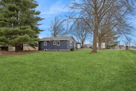 39 Greenview Drive West Branch IA 52358
