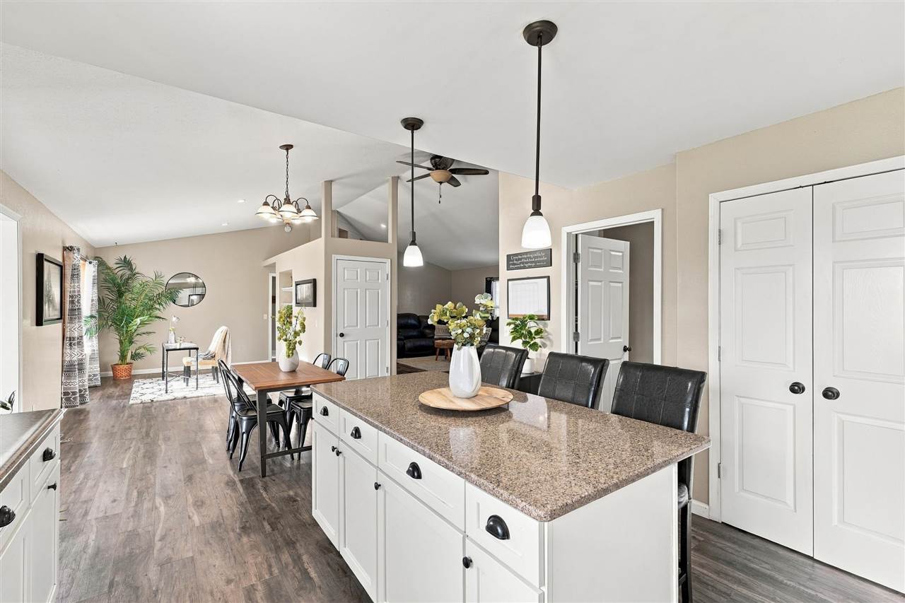 2166 Stewart Drive Washington IA 52353