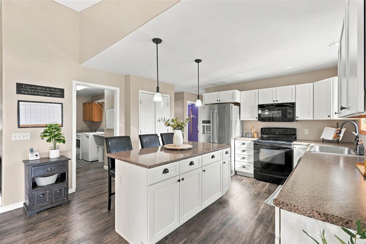 2166 Stewart Drive Washington IA 52353