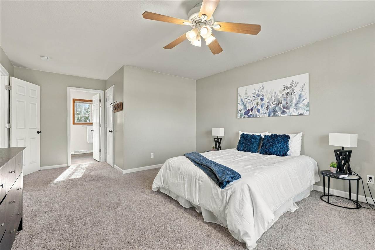 2166 Stewart Drive Washington IA 52353