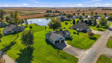 2166 Stewart Drive Washington IA 52353