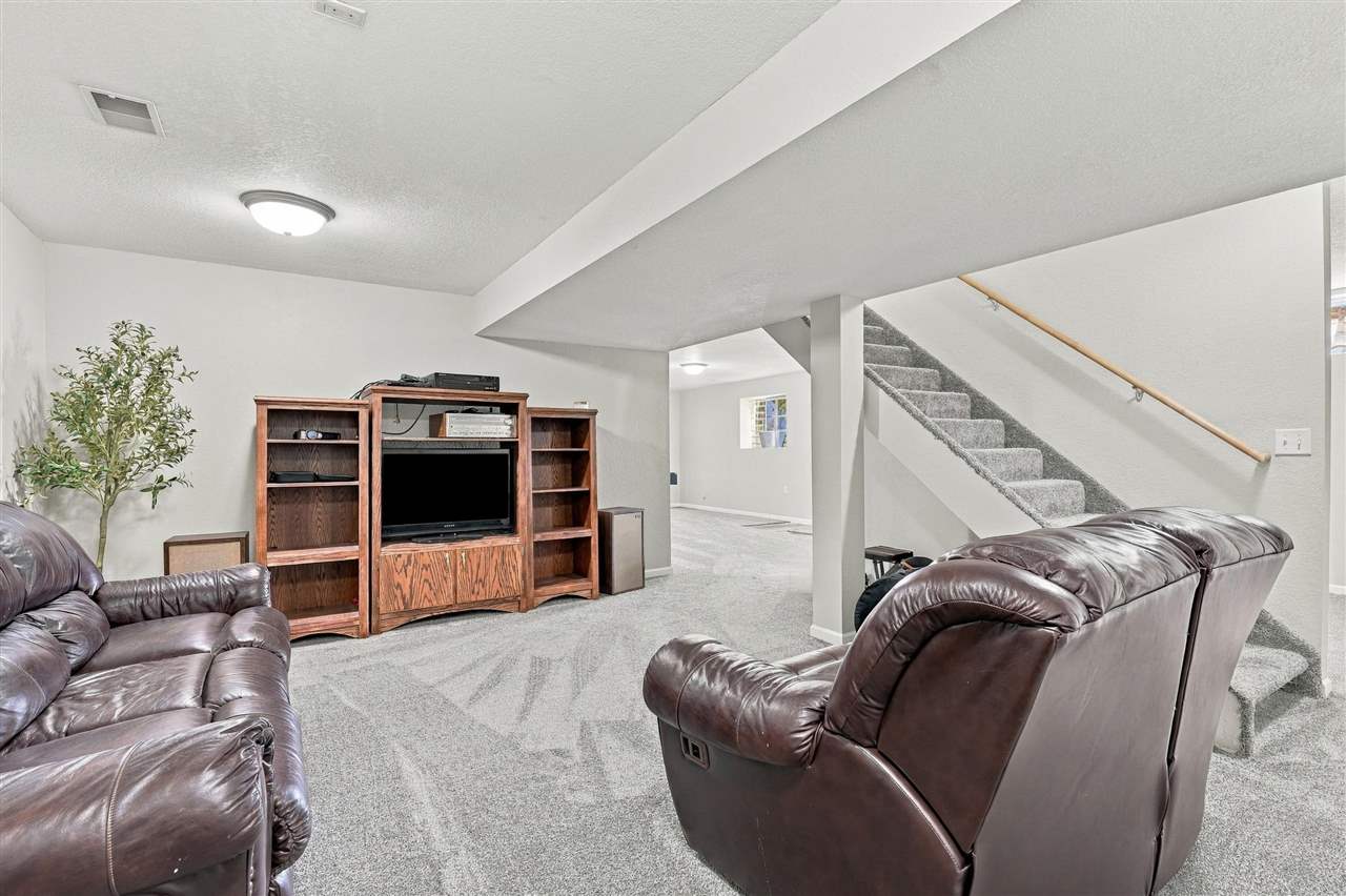 2166 Stewart Drive Washington IA 52353