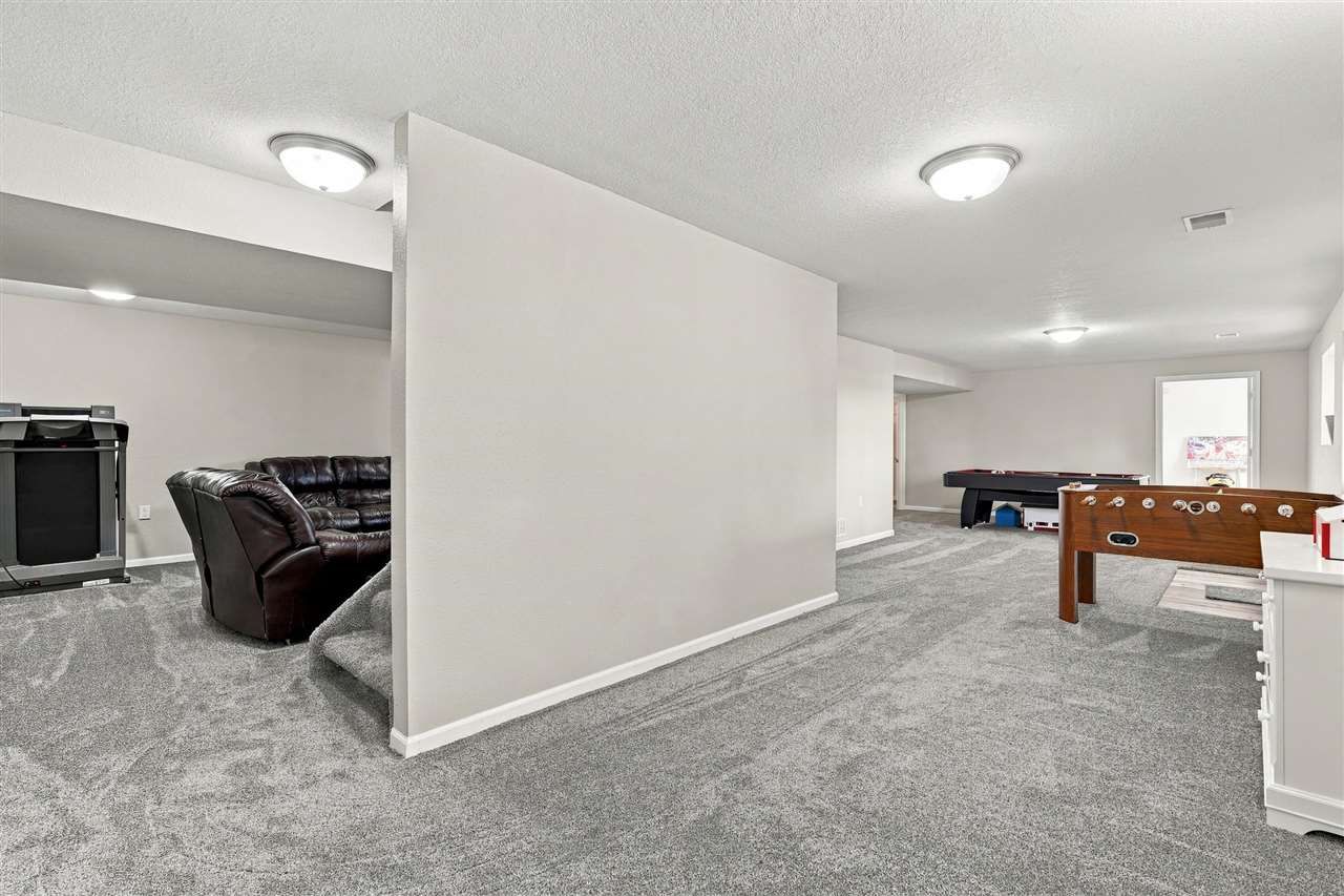 2166 Stewart Drive Washington IA 52353