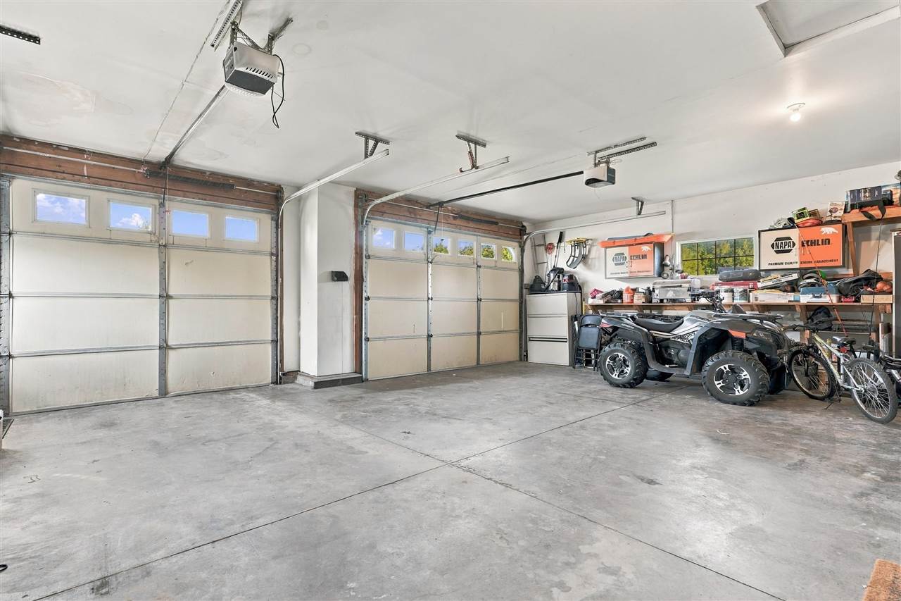 2166 Stewart Drive Washington IA 52353