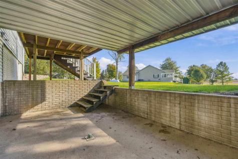 2166 Stewart Drive Washington IA 52353