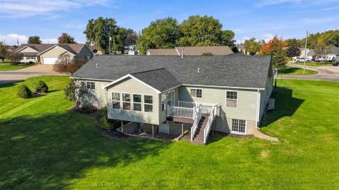 2166 Stewart Drive Washington IA 52353