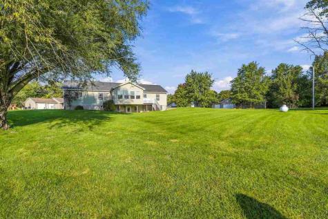 2166 Stewart Drive Washington IA 52353
