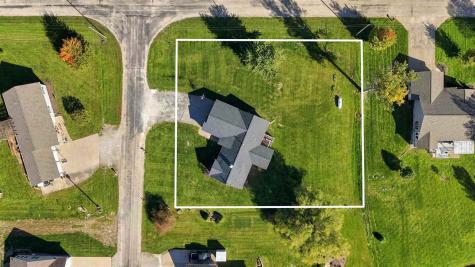 2166 Stewart Drive Washington IA 52353