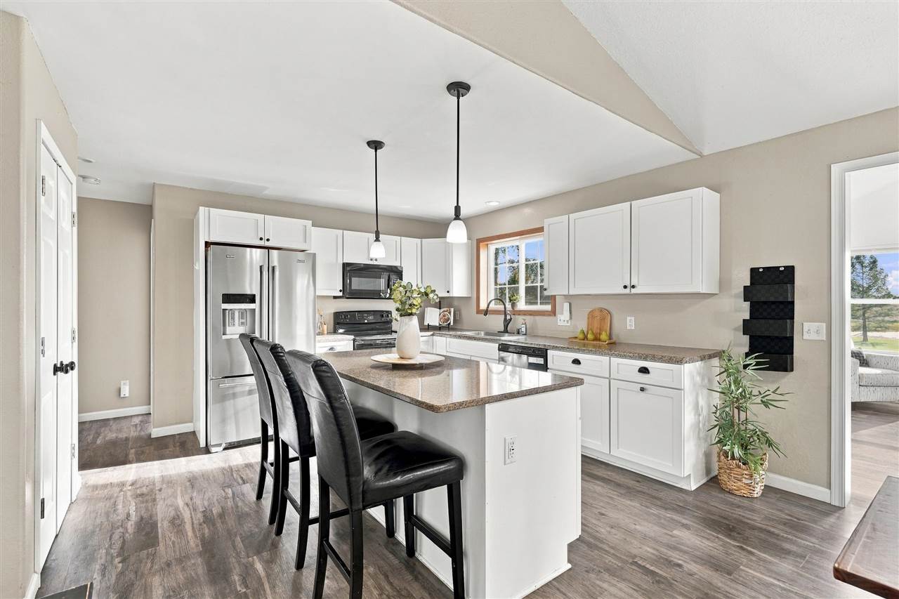 2166 Stewart Drive Washington IA 52353