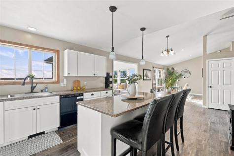 2166 Stewart Drive Washington IA 52353