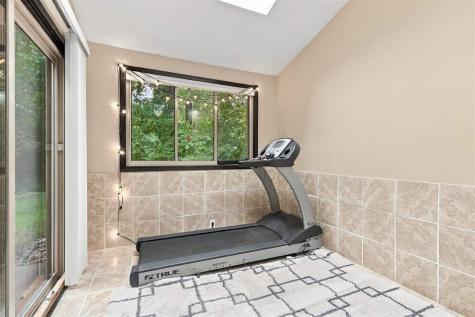 1726 Lynncrest Drive Coralville IA 52241