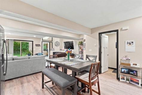 1726 Lynncrest Drive Coralville IA 52241