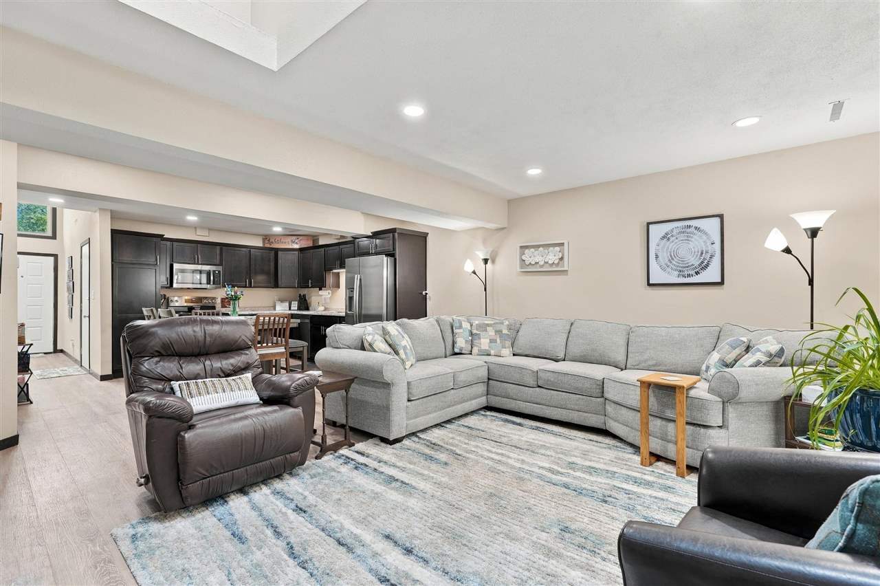 1726 Lynncrest Drive Coralville IA 52241