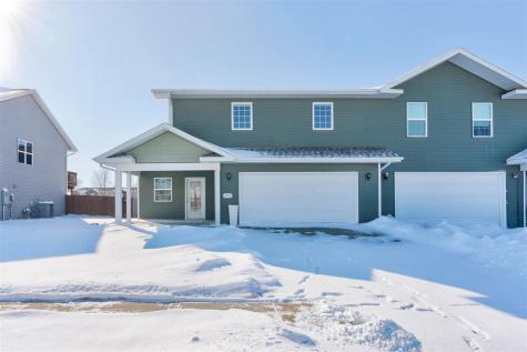 251 Sierra Park Drive Hills IA 52235