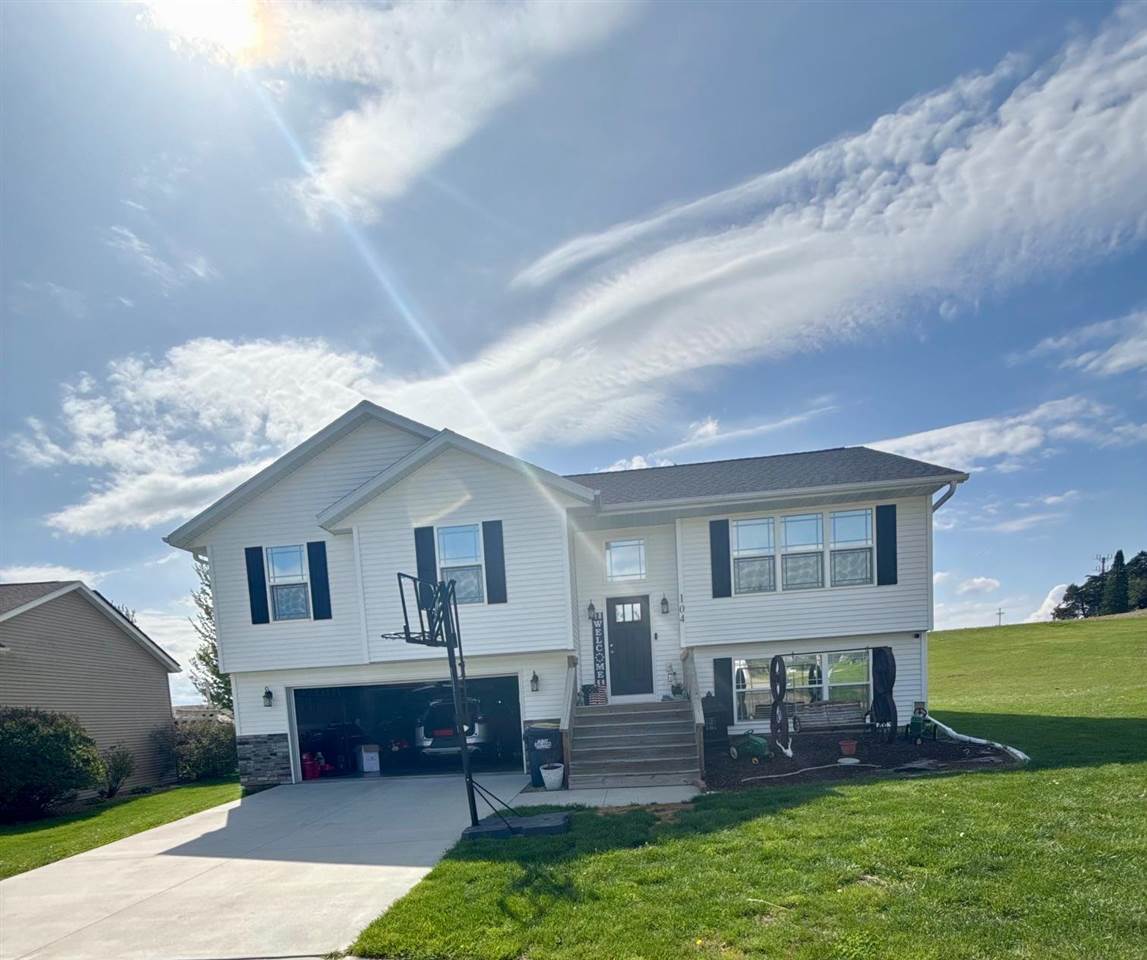 104 Bailey Park Road Williamsburg IA 52361