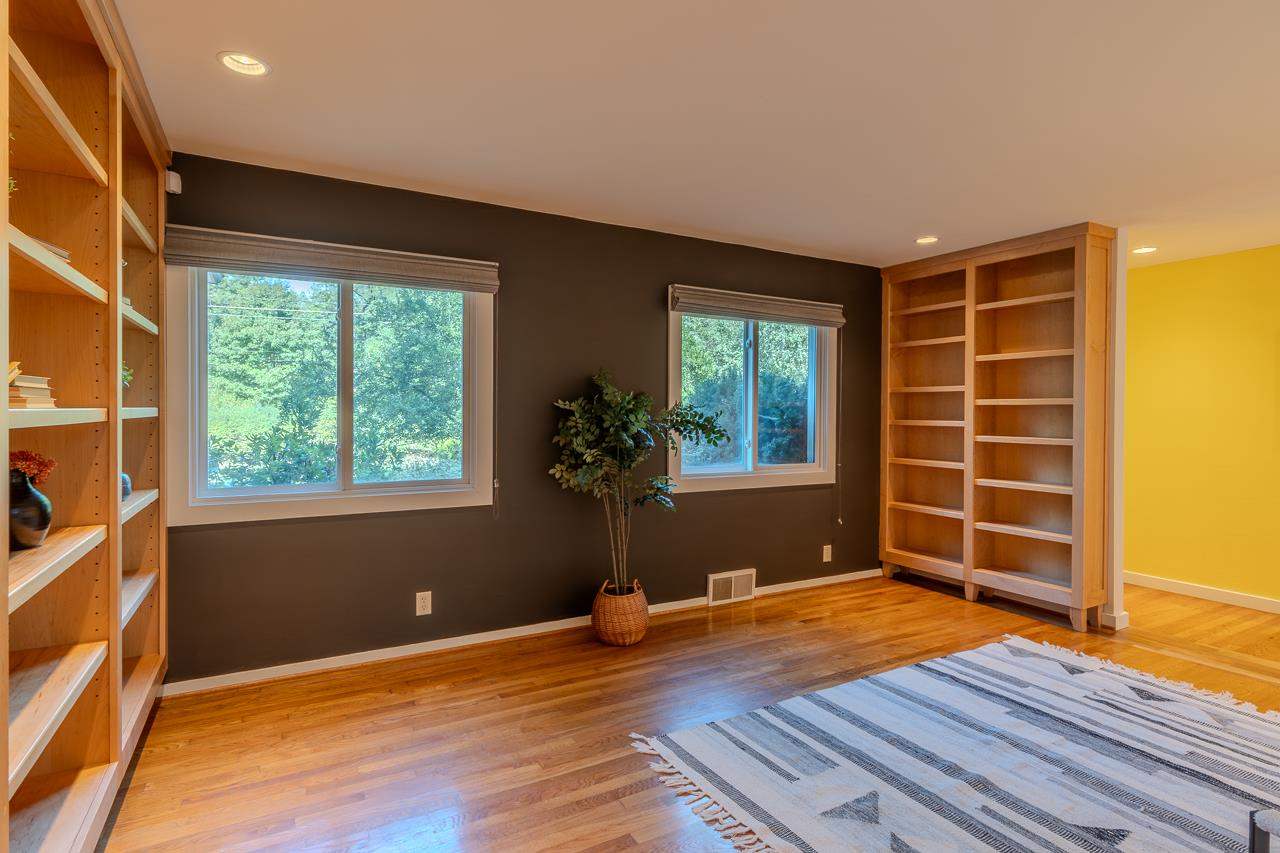 519 W Park Road Iowa City IA 52246