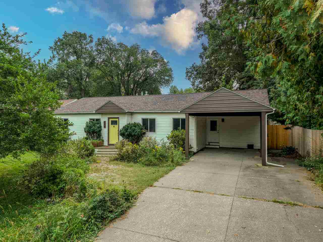 519 W Park Road Iowa City IA 52246