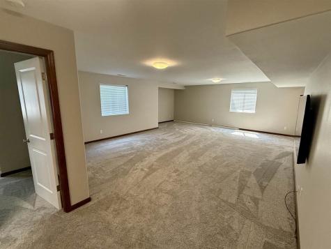 1864 Mackinaw Drive Iowa City IA 52245