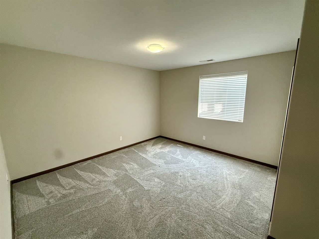 1864 Mackinaw Drive Iowa City IA 52245