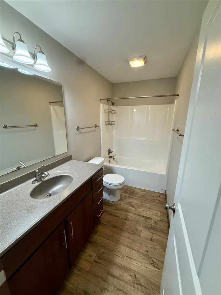 1864 Mackinaw Drive Iowa City IA 52245
