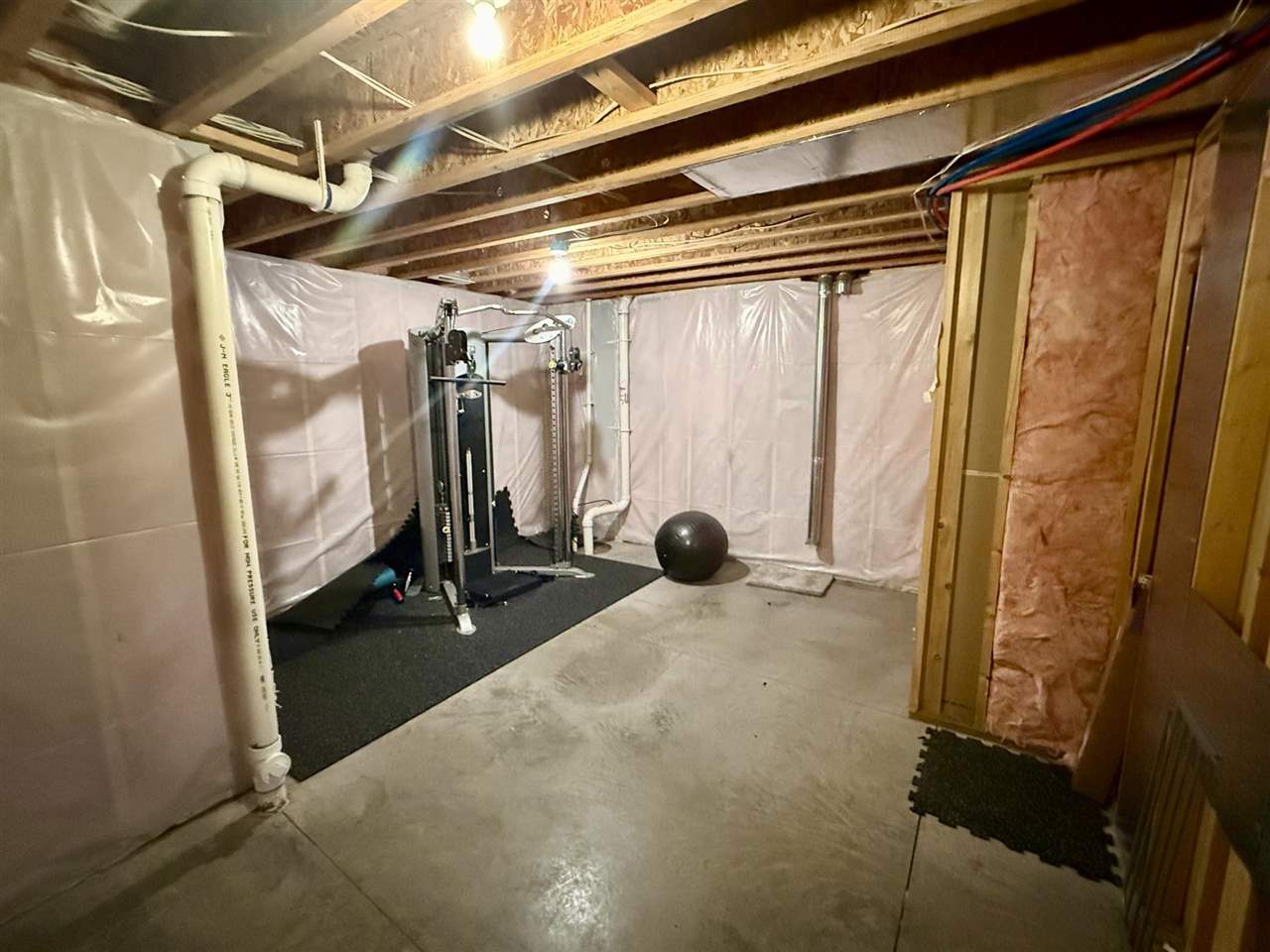 1864 Mackinaw Drive Iowa City IA 52245