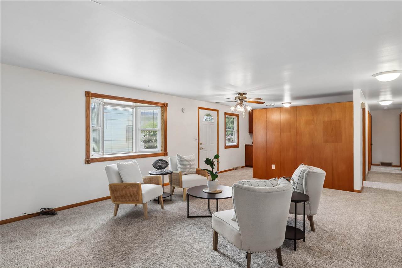 1125 Franklyn Avenue Marengo IA 52301