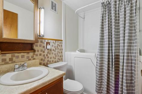 1125 Franklyn Avenue Marengo IA 52301