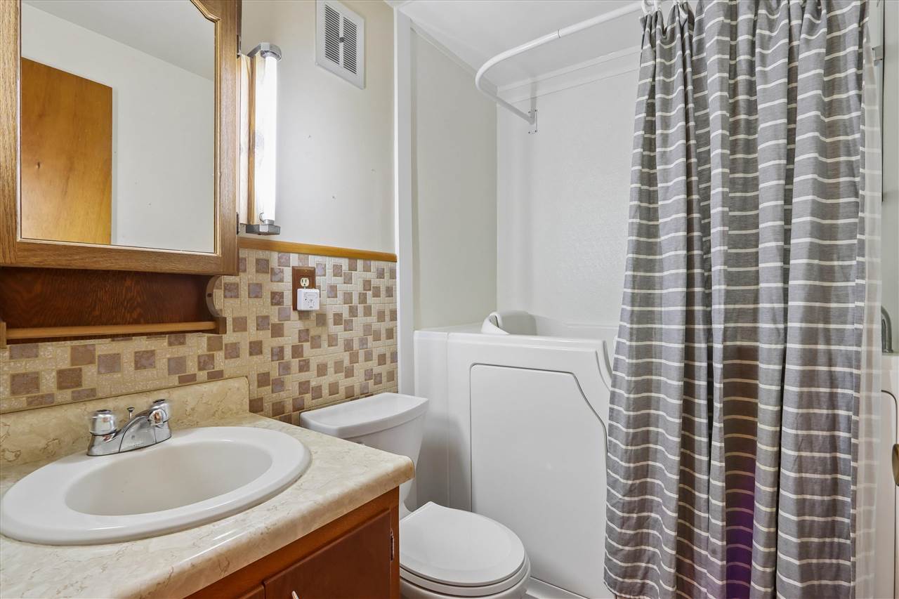 1125 Franklyn Avenue Marengo IA 52301