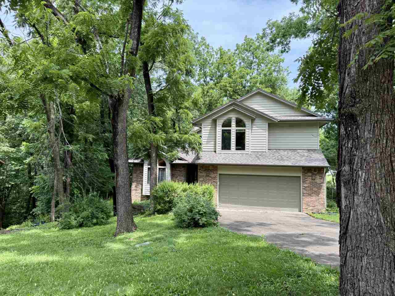 24 Samuel Drive Iowa City IA 52245