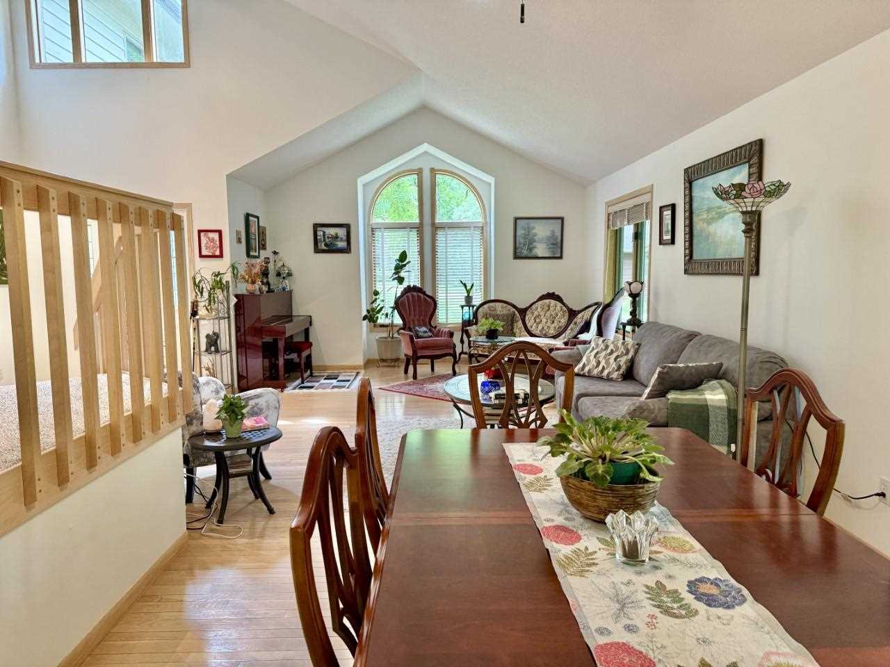 24 Samuel Drive Iowa City IA 52245