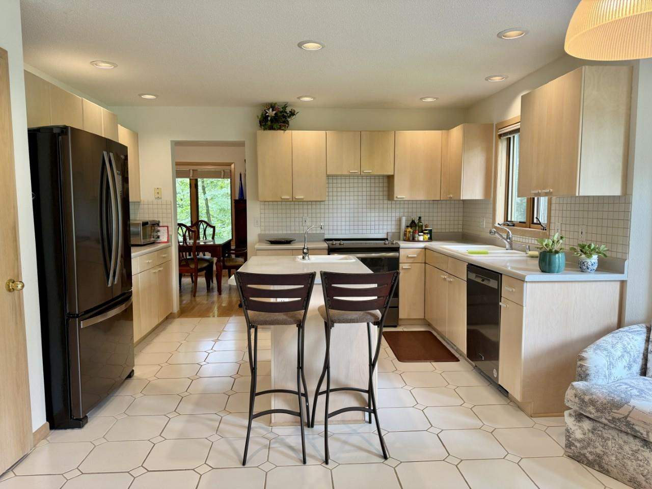 24 Samuel Drive Iowa City IA 52245