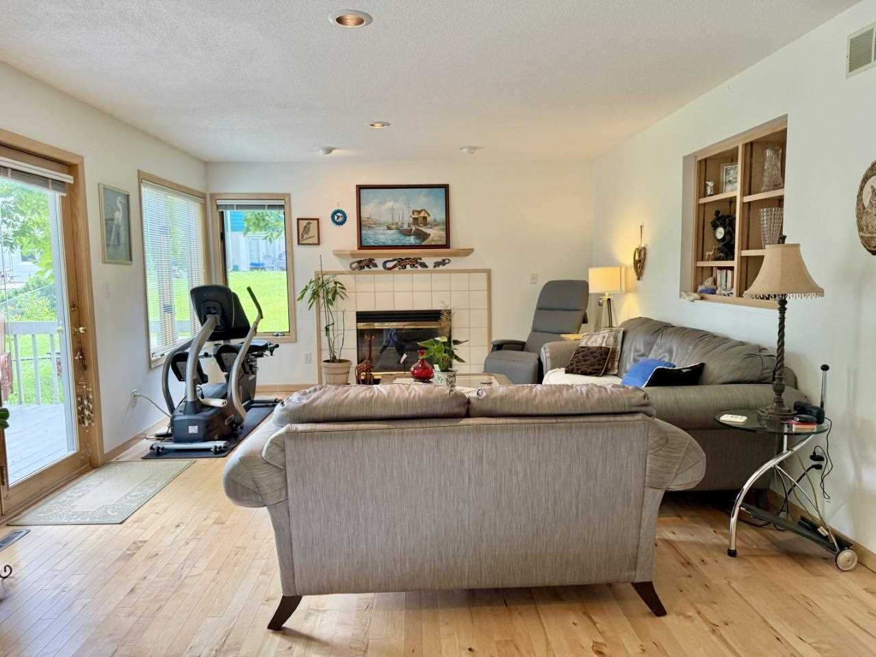 24 Samuel Drive Iowa City IA 52245