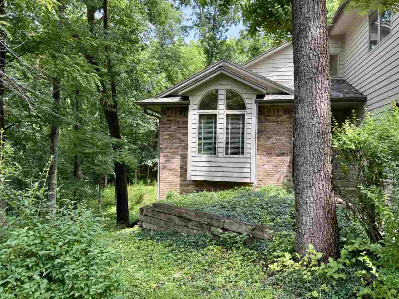 24 Samuel Drive Iowa City IA 52245