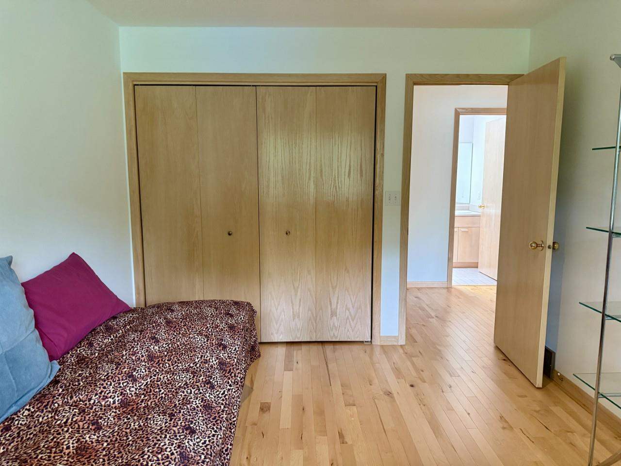 24 Samuel Drive Iowa City IA 52245