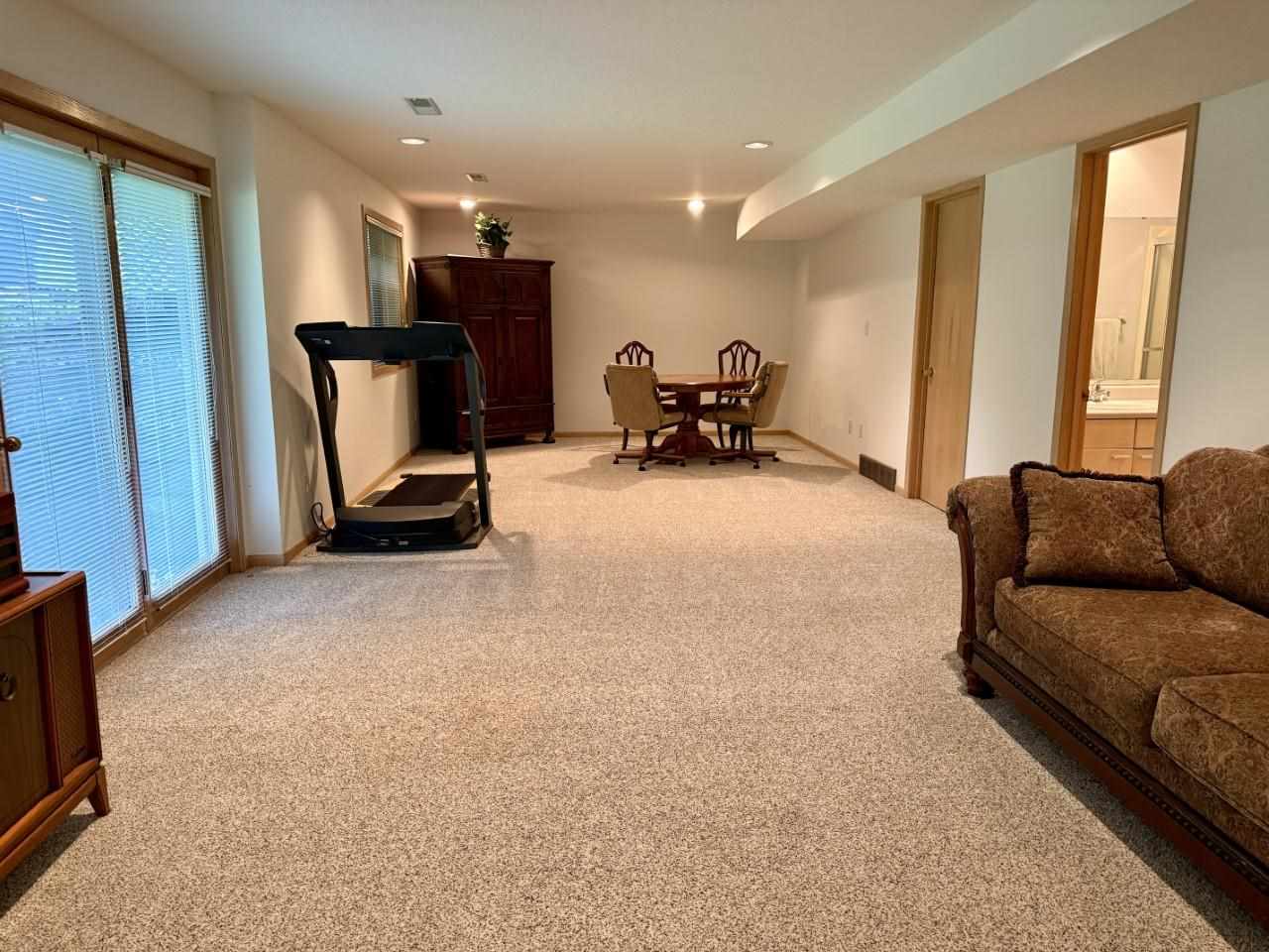 24 Samuel Drive Iowa City IA 52245