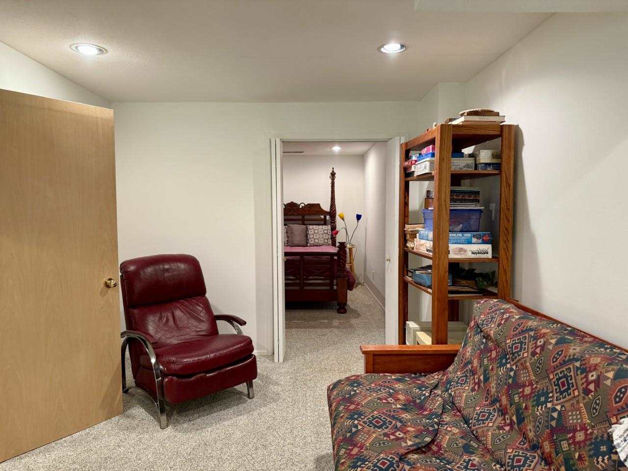 24 Samuel Drive Iowa City IA 52245