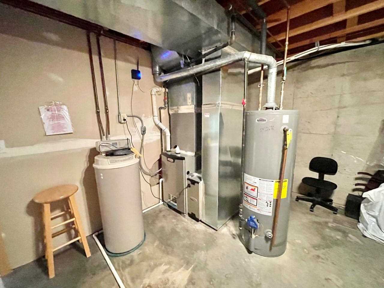 24 Samuel Drive Iowa City IA 52245