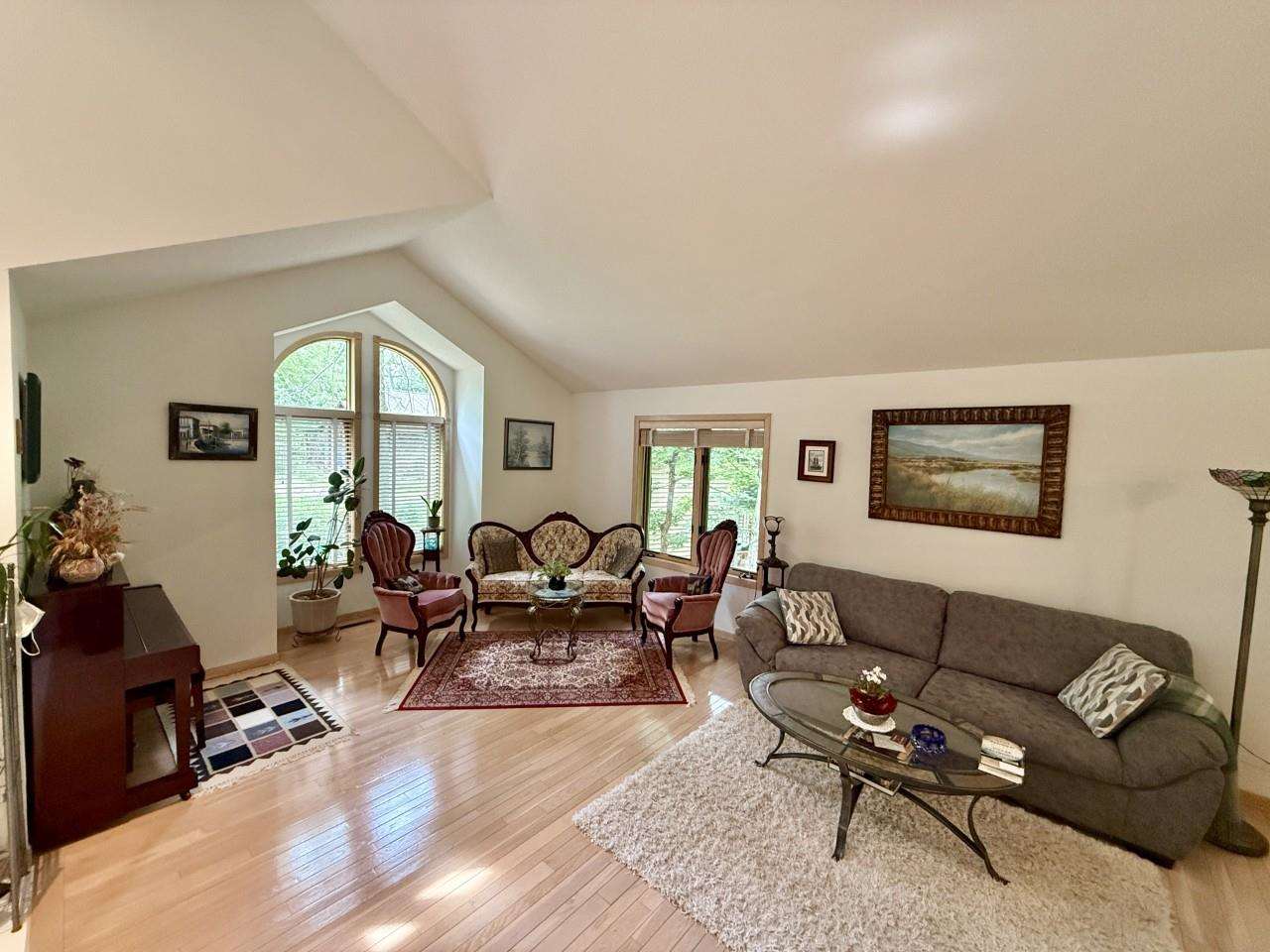 24 Samuel Drive Iowa City IA 52245