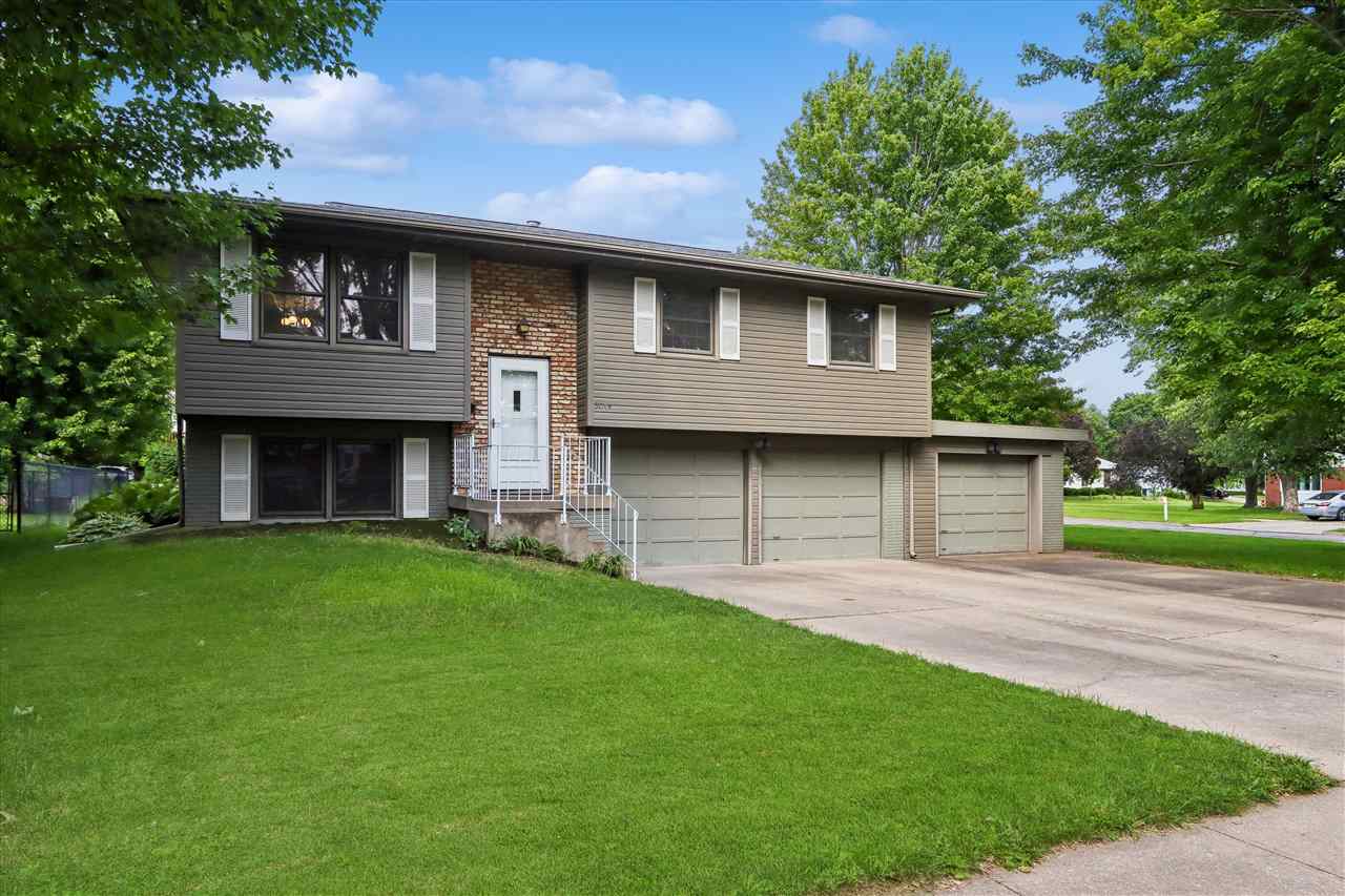 Iowa City IA, 3044 Wayne Avenue